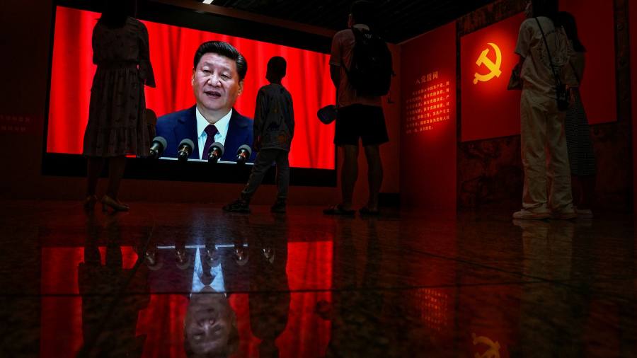 L'ex regolatore cinese dei titoli ha emesso una condanna a morte con sospensione della pena