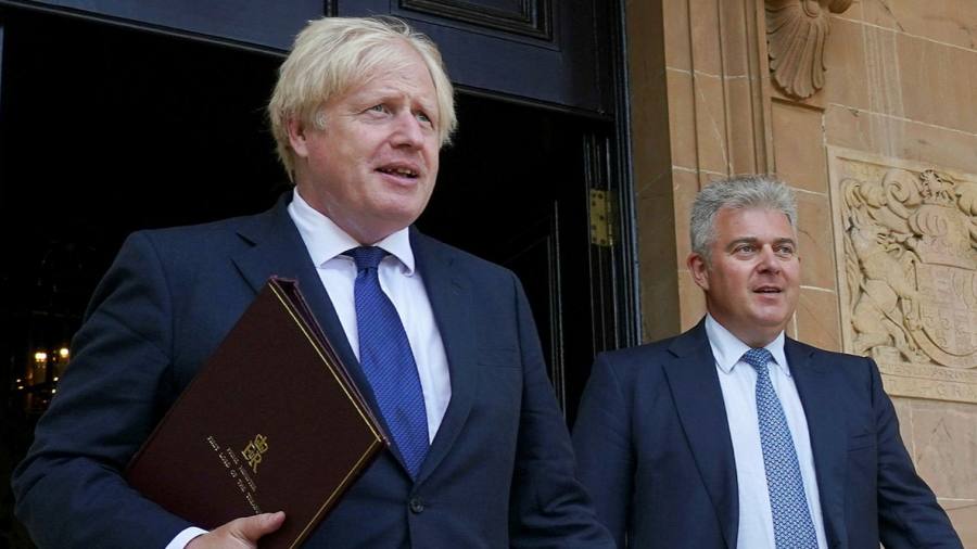 Boris Johnson ha avvertito di un nuovo scontro con i parlamentari sul protocollo dell'Irlanda del Nord