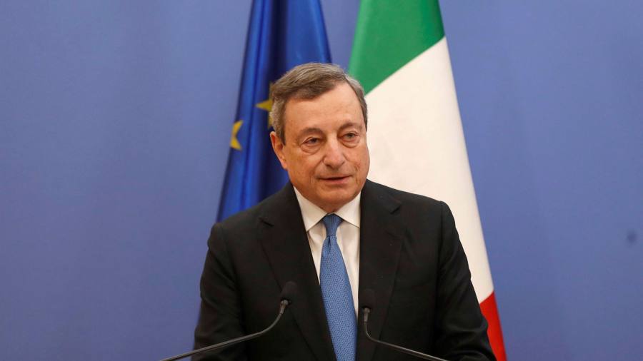 L'aumento degli oneri finanziari porta l'Italia "vicino alla zona di pericolo"