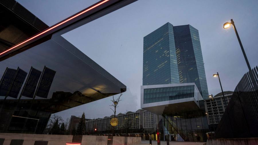 Le obbligazioni italiane si rafforzano mentre i segnali della BCE aiutano le economie più deboli