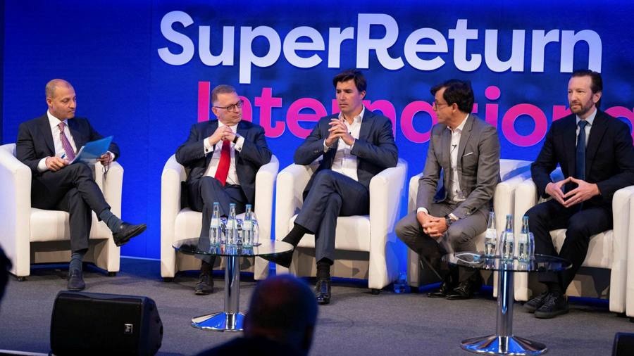 I capi del private equity temono di svegliarsi con "una terribile sbornia"