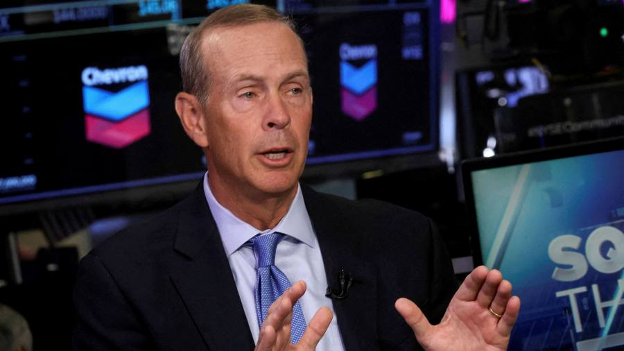 Biden definisce il capo della Chevron "sensibile" dopo le critiche sul prezzo del carburante