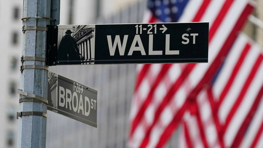 L'S&P 500 rimbalza del 2,4% dopo un forte calo settimanale