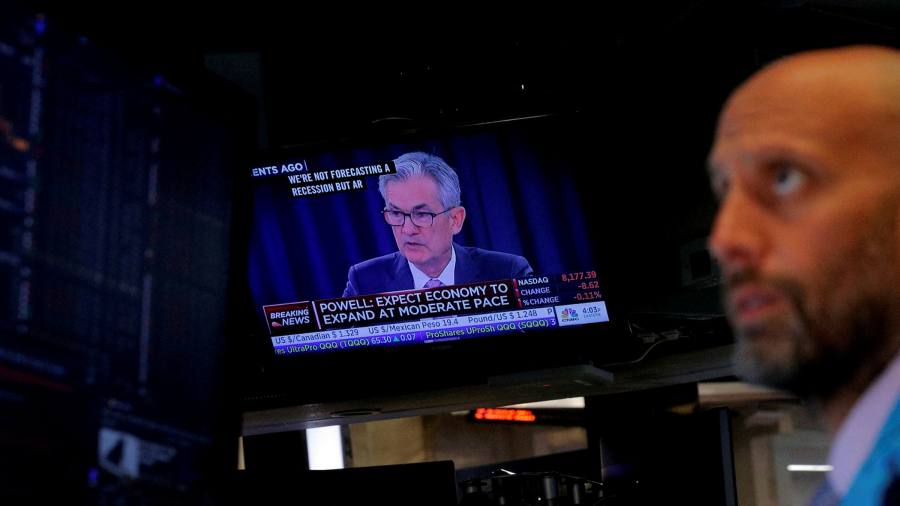 Le azioni statunitensi lottano per la direzione mentre i trader valutano i segnali di rallentamento