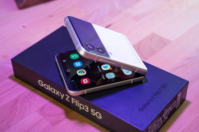 The Samsung Galaxy Z Flip 3 is a lot more durable than we thought