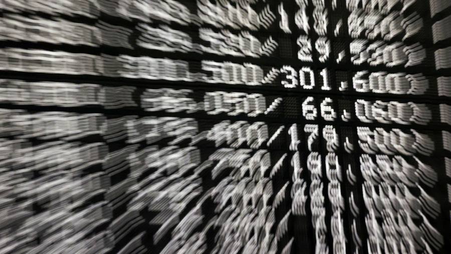 L'euro raggiunge il livello più debole degli ultimi 20 anni mentre crescono i timori sulle prospettive economiche