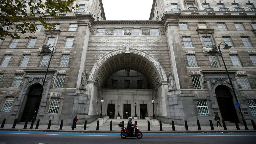 I capi dell'intelligence statunitense e britannica lanciano un avviso sullo spionaggio industriale cinese