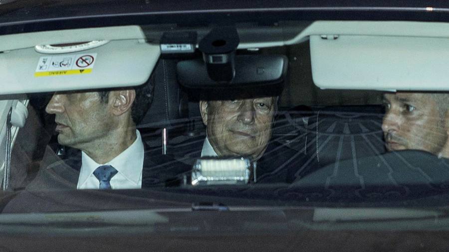 Mario Draghi si offre di dimettersi dalla carica di primo ministro italiano