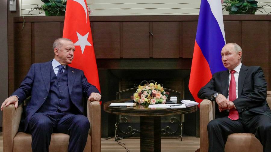 Accordo sul grano Ucraina e Siria in cima all'agenda per i colloqui di Putin con Iran e Turchia