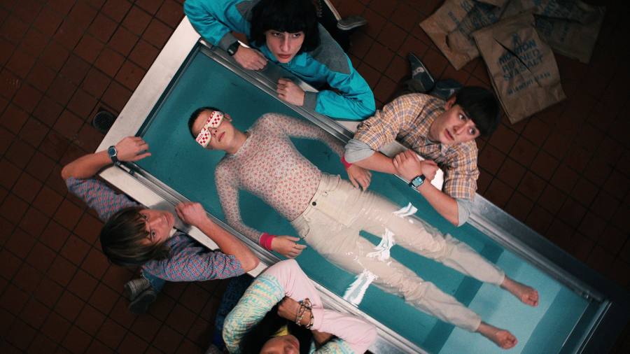 La grande correzione di Netflix: la perdita di abbonati mette in discussione il modello di business dello streaming