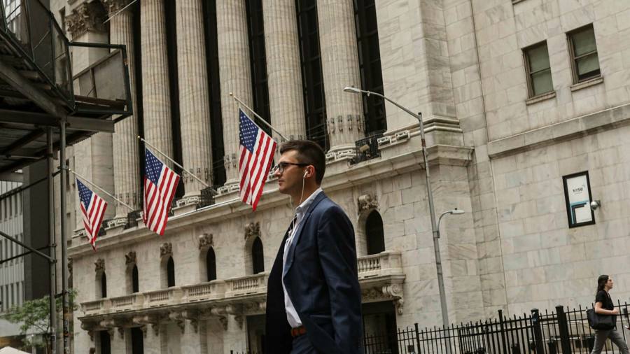 Le azioni di Wall Street salgono mentre Netflix fa salire i rivali in streaming