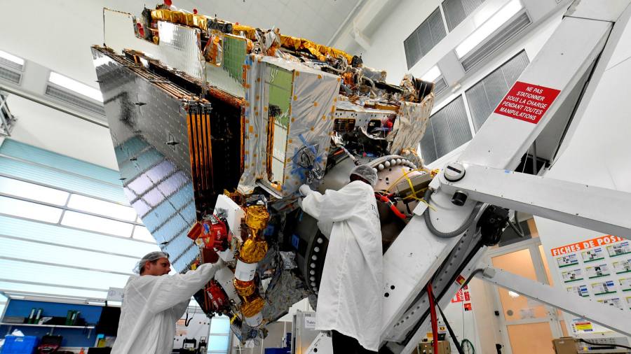 Regno Unito e Francia otterranno seggi nel consiglio nel programmato legame Eutelsat e OneWeb