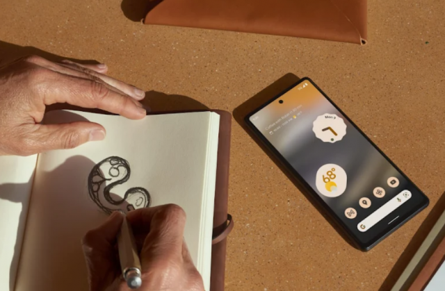 Pixel’s At A Glance could soon tell you when your Uber is arriving