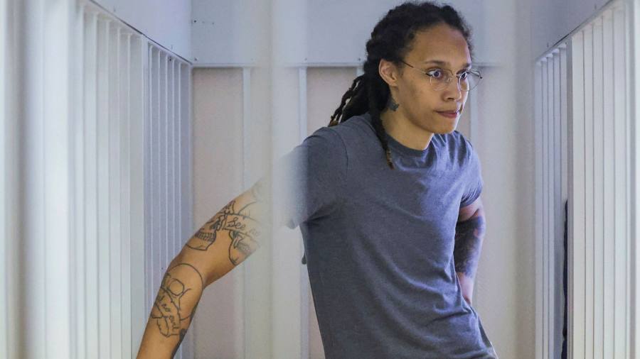 Il tribunale russo condanna Brittney Griner a nove anni di carcere