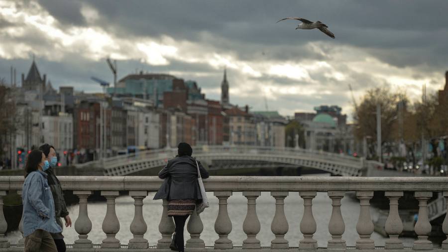 Le tasse inattese nel settore tecnologico sostengono l'economia irlandese contro la recessione
