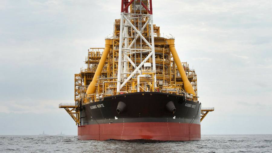 Il più grande broker marittimo del mondo è stato sollevato dall'impennata dell'attività di produzione di petrolio