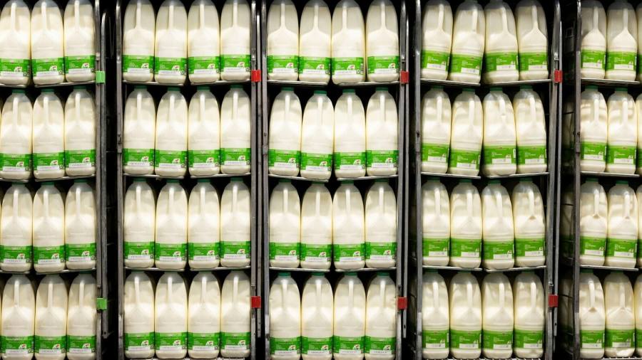 Latte caldo: cosa ci dicono i prezzi in aumento sull'inflazione