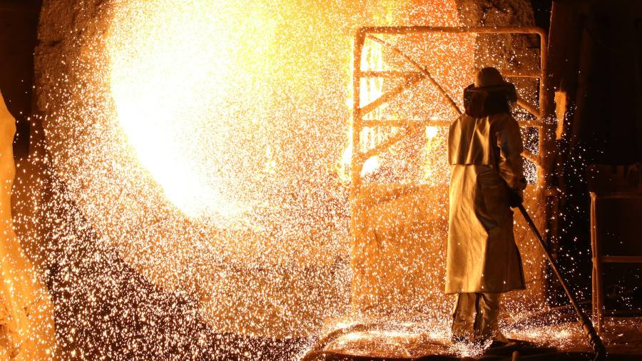 Altre fonderie rischiano la chiusura mentre l'Europa entra in un inverno affamato di potere