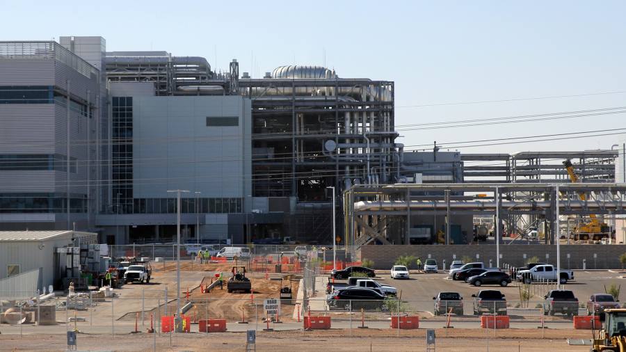 Intel sigla una partnership da 30 miliardi di dollari con Brookfield per finanziare le fabbriche di chip