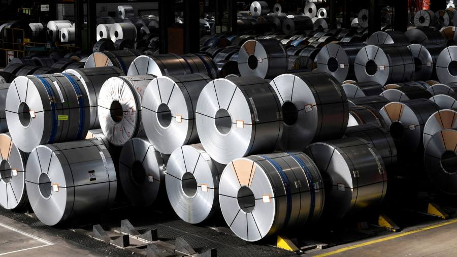 I produttori di acciaio britannici costretti a pagare una tariffa del 25% sulle vendite dell'Irlanda del Nord