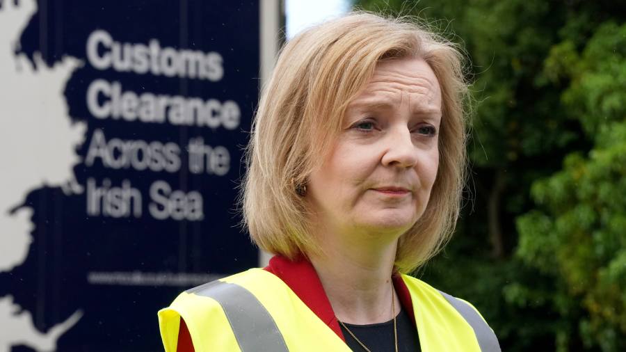 Truss valuta di attivare l'articolo 16 sul protocollo dell'Irlanda del Nord