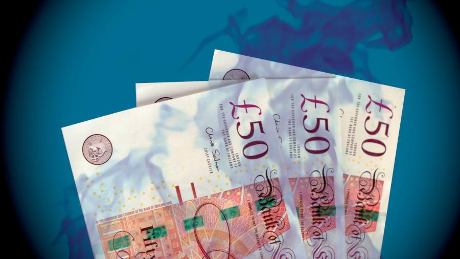 Perché le bollette energetiche domestiche del Regno Unito stanno andando alle stelle?