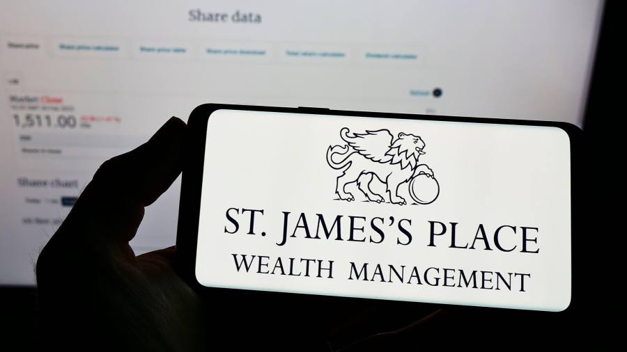 St James's Place per entrare nell'era degli smartphone con la prima app mobile