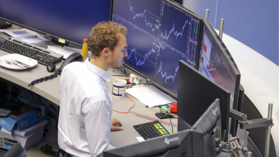 Le azioni di Wall Street scendono per il terzo giorno consecutivo a causa delle aspettative di aumento dei tassi