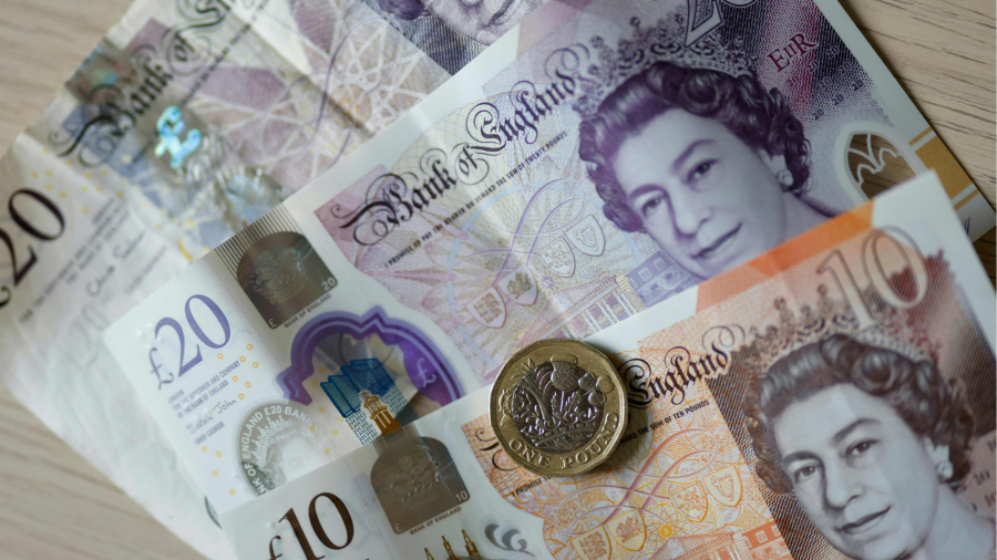 Sterlina in corsa per il mese peggiore dal referendum sulla Brexit
