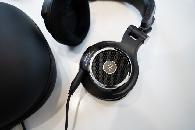 Le cuffie OneOdio Monitor 80 offrono un ottimo mix per l'audio professionale