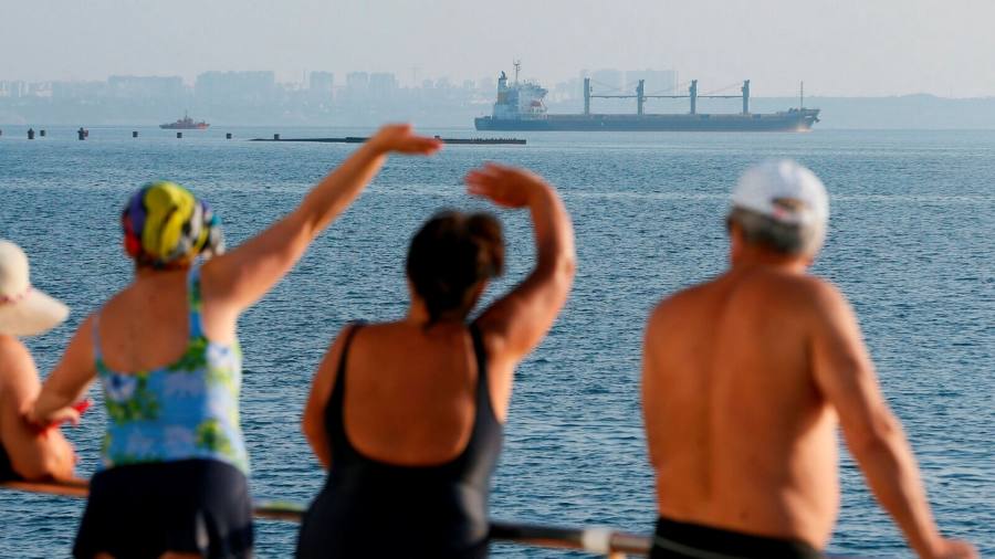 Odesa lotta per tornare in vita dopo aver revocato il blocco portuale della Russia