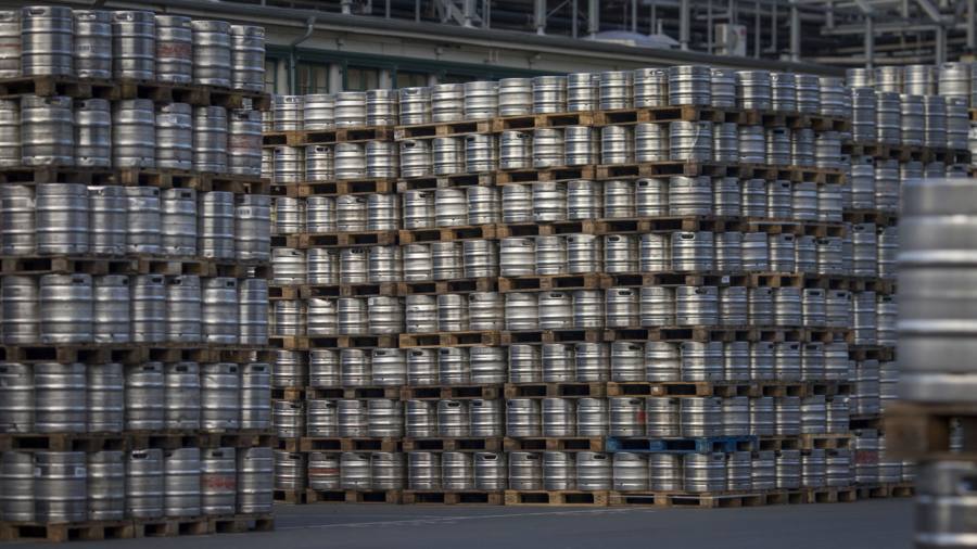 I produttori di bevande tedeschi soffrono mentre la crisi energetica colpisce le forniture di anidride carbonica