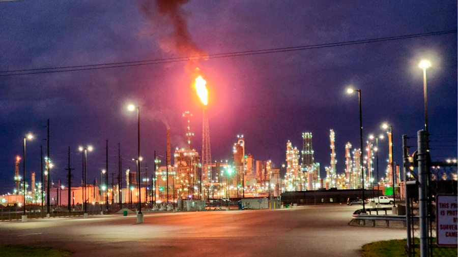 Due morti nell'incendio della raffineria BP in Ohio