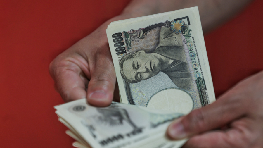 Lo yen scivola dopo che la Banca del Giappone si è attenuta alla politica monetaria accomodante