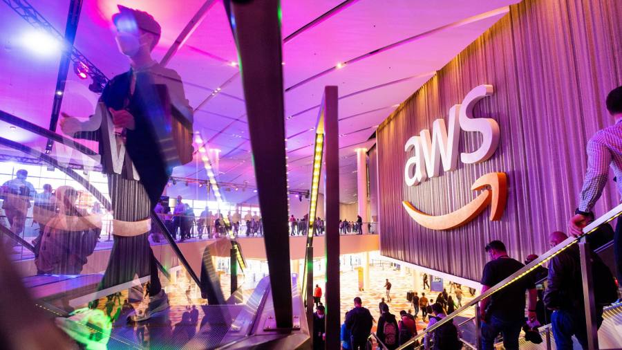 I grandi gruppi tecnologici affrontano l'indagine del regolatore del Regno Unito sui servizi cloud