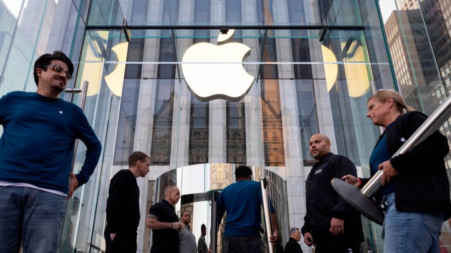 I senatori statunitensi aumentano la pressione su Apple per un possibile accordo con il produttore di chip cinese