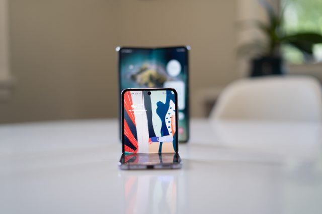 DEAL: Get the Samsung Galaxy Z Fold 4 and Flip 4 at prices that are too good to pass up