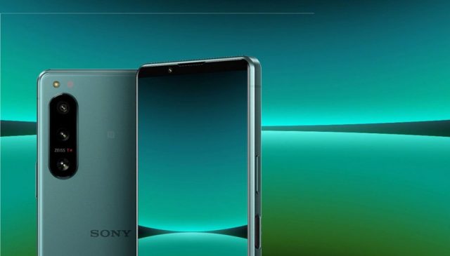 Sony’s back with another smartphone, the Xperia 5 IV