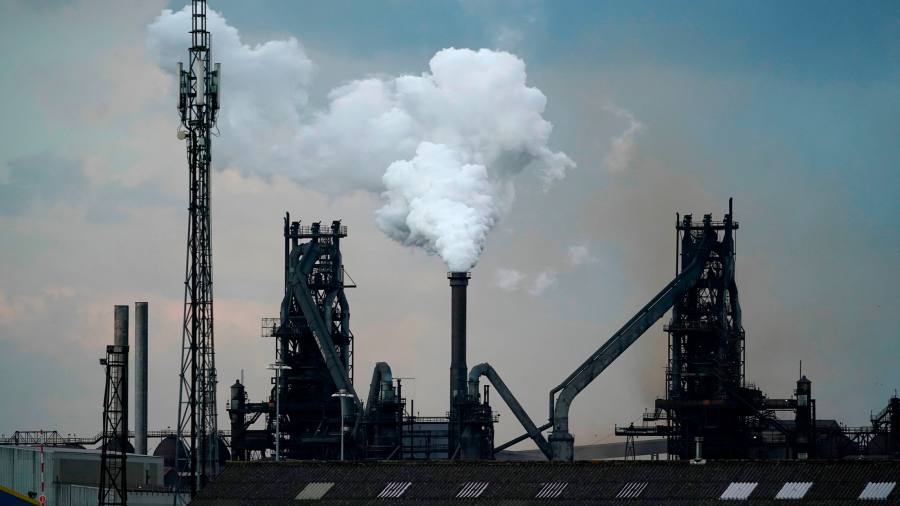 Il proprietario cinese di British Steel cerca un pacchetto di salvataggio del governo multimilionario