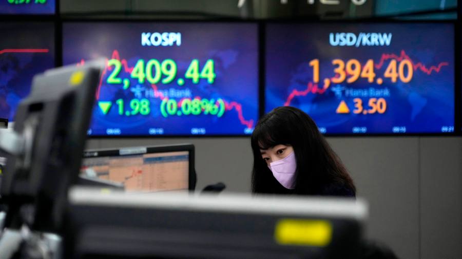 Naver condivide il crollo dopo aver acquisito la piattaforma di vestiti di seconda mano Poshmark