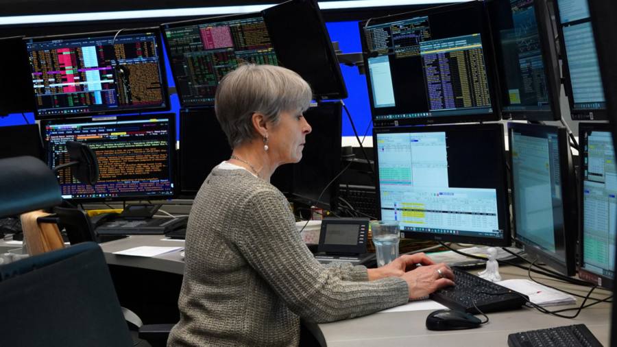 Le azioni di Wall Street estendono i ribassi mentre gli investitori valutano le prospettive politiche