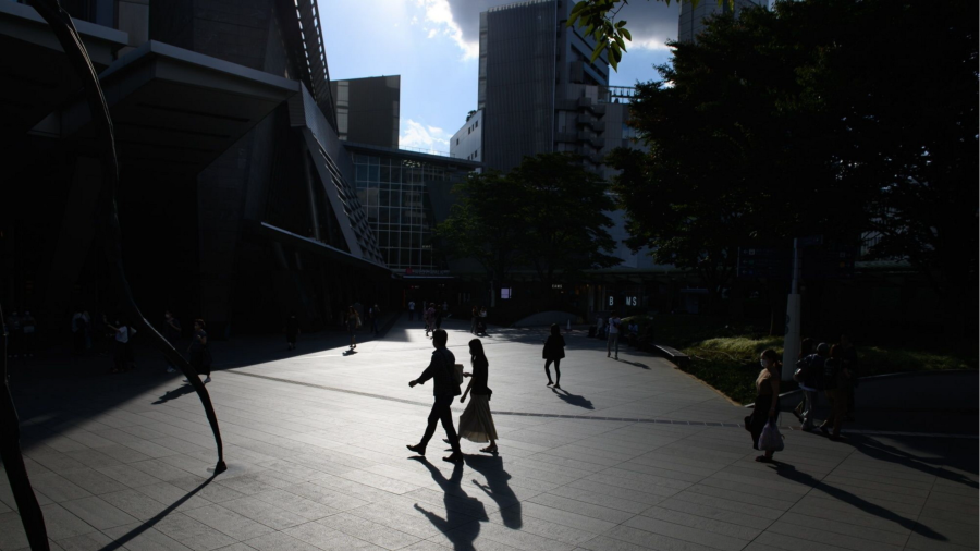 Il debito a rendimento negativo scende sotto i 2 trilioni di dollari mentre le banche centrali alzano i tassi