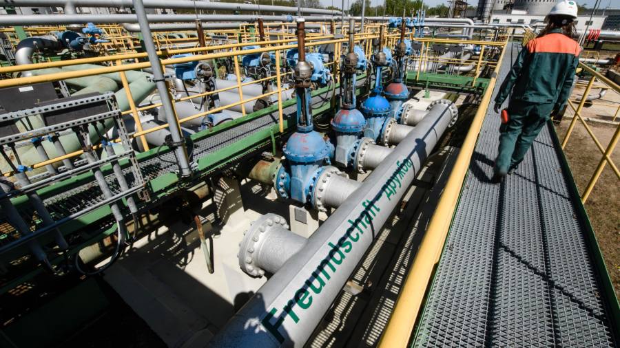 L'Ungheria aiuterà a costruire un oleodotto per spedire greggio russo in Serbia