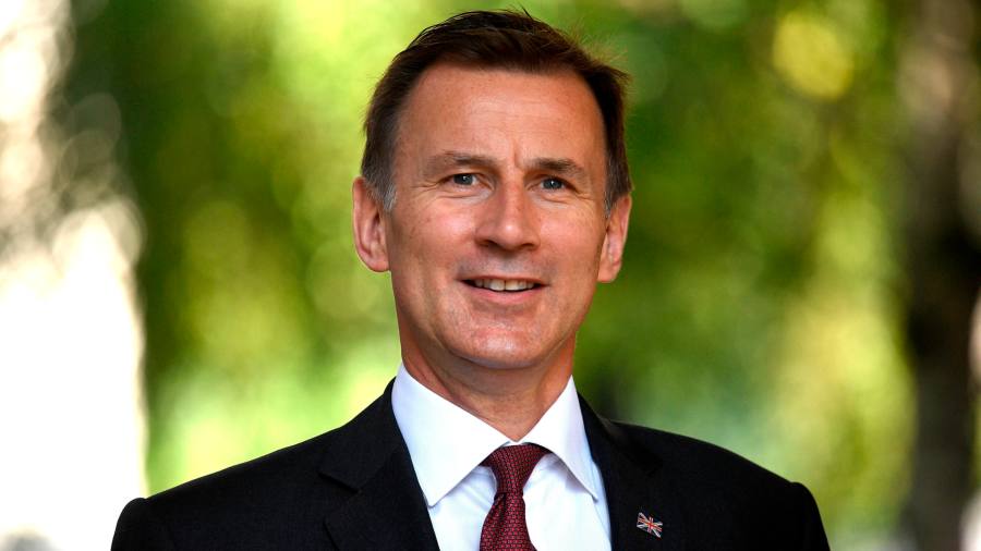 Liz Truss nomina Jeremy Hunt cancelliere del Regno Unito prima del taglio delle tasse