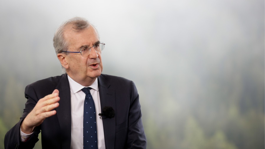 Il capo della banca centrale francese afferma che la crisi del Regno Unito mostra il rischio di un "circolo vizioso"