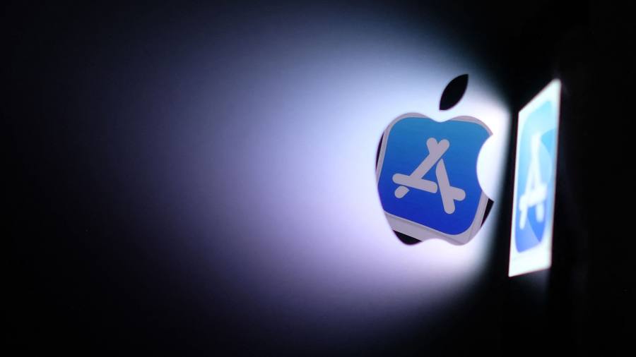 I critici di Apple hanno colpito le ultime modifiche all'App Store