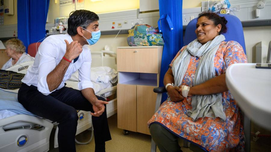 Non dobbiamo accontentarci della democrazia multiculturale britannica