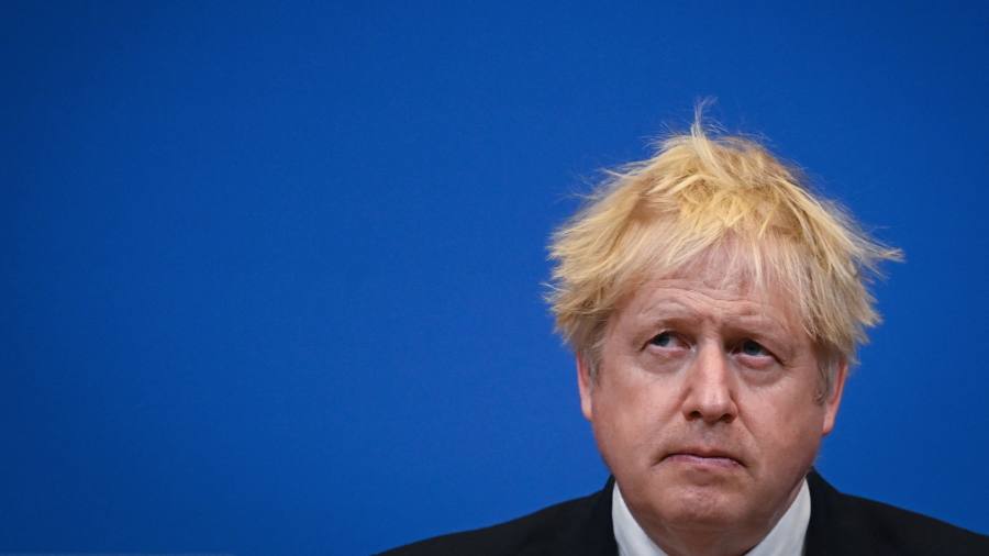 "Ha imparato": la campagna di ritorno di Boris Johnson corteggia i parlamentari scettici