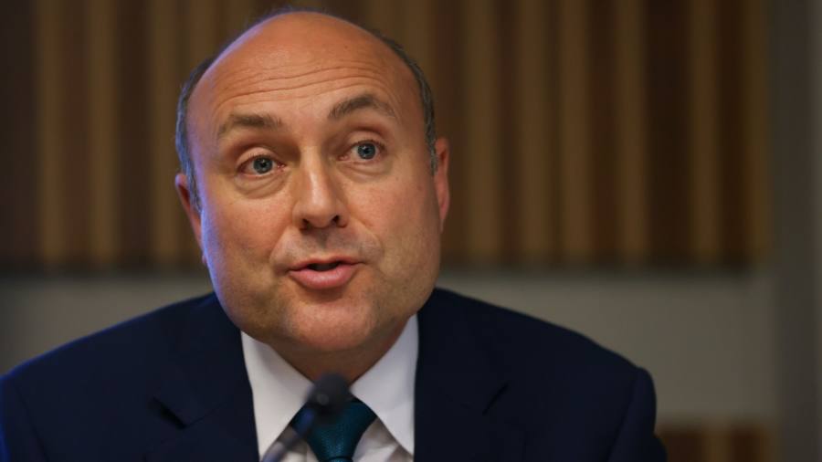 Il ministro della città avverte le autorità di regolamentazione del Regno Unito per migliorare la trasparenza