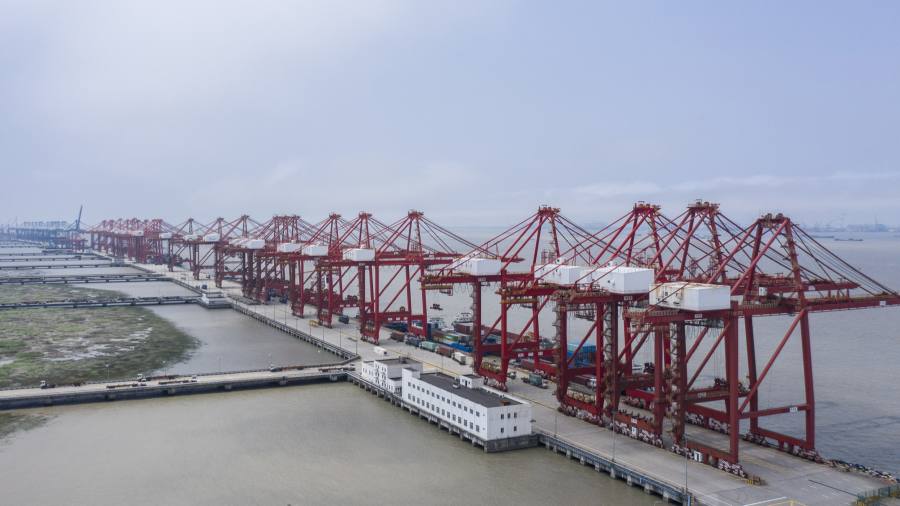 Le azioni statunitensi scivolano mentre i deboli dati sulle esportazioni cinesi alimentano timori per la crescita economica